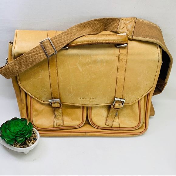 Kenneth Cole Handbags - Kenneth Cole soft leather attaché bag